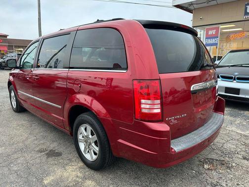 2009 Chrysler Town & Country Touring