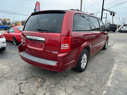 2009 Chrysler Town & Country Touring