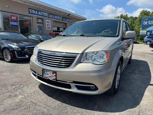 2014 Chrysler Town & Country Touring