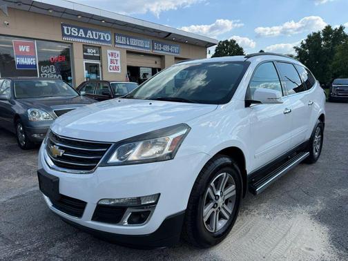 White 2016 Chevrolet Traverse 1LT