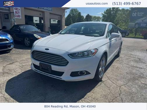 White 2014 Ford Fusion SE