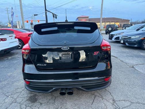 2018 Ford Focus ST 