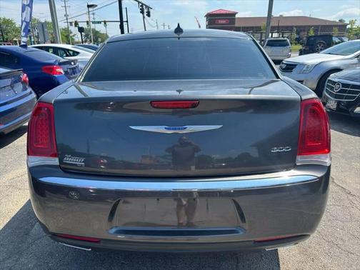 2019 Chrysler 300 Touring