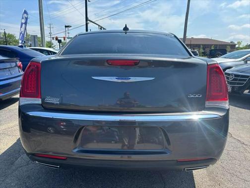 2019 Chrysler 300 Touring