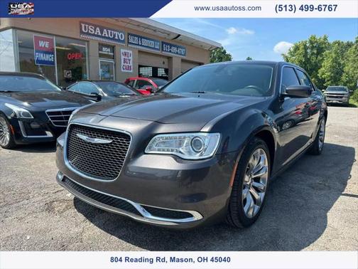 2019 Chrysler 300 Touring