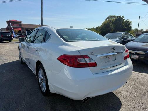 2011 INFINITI M37x Base