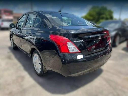 2012 Nissan Versa 1.6 S