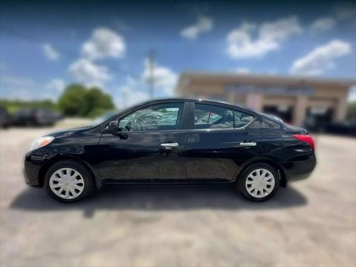 2012 Nissan Versa 1.6 S