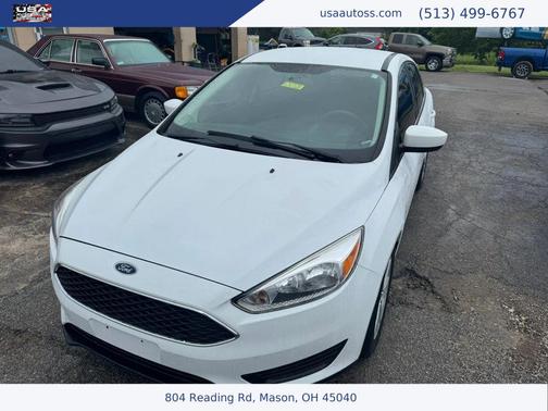 Oxford White 2018 Ford Focus SE