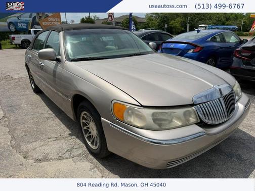 2000 Lincoln Town Car Executive