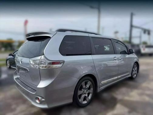2014 Toyota Sienna SE