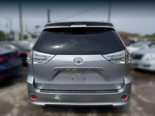 2014 Toyota Sienna SE