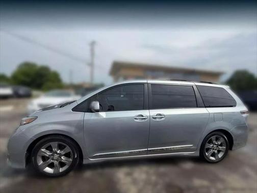 2014 Toyota Sienna SE