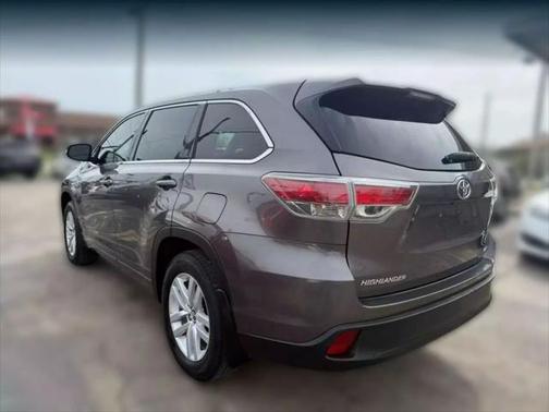 2016 Toyota Highlander LE