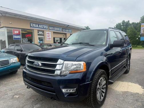 Blue 2017 Ford Expedition XLT