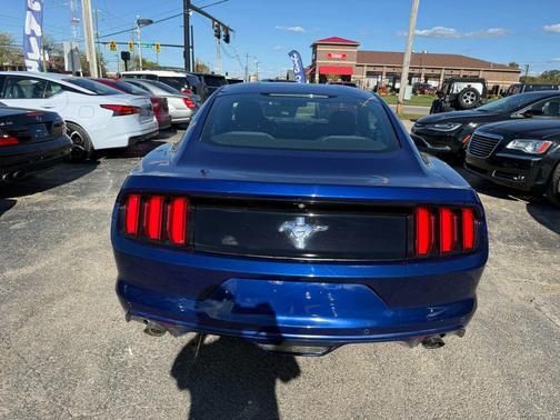 2015 Ford Mustang V6