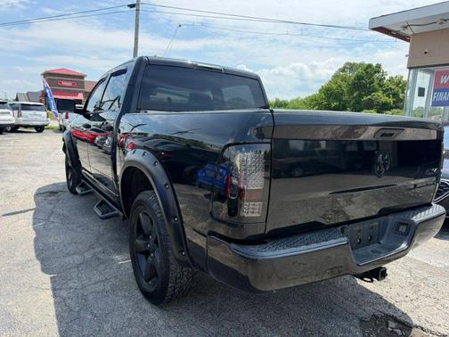 Brilliant Black Crystal Pearlcoat 2016 RAM 1500 Tradesman/Express