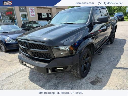 Brilliant Black Crystal Pearlcoat 2016 RAM 1500 Tradesman/Express