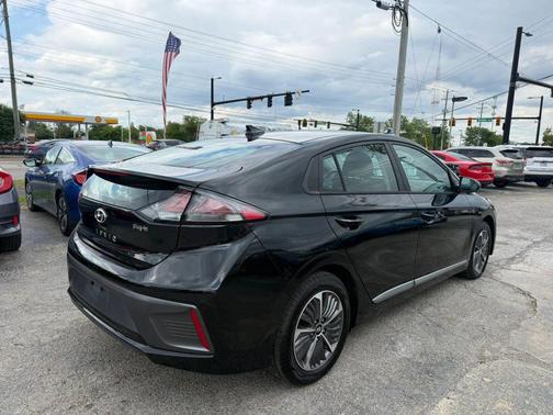 Black Noir Pearl 2021 Hyundai IONIQ Plug-In Hybrid SE