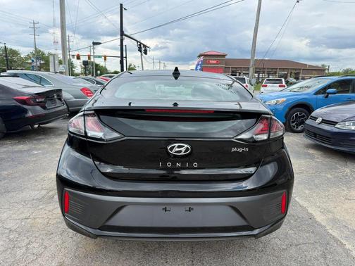 Black Noir Pearl 2021 Hyundai IONIQ Plug-In Hybrid SE