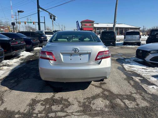 2011 Toyota Camry LE