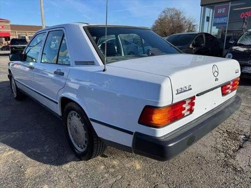 1987 Mercedes-Benz 190 190E 4D Sedan 2.3