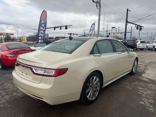 2018 Lincoln Continental Select
