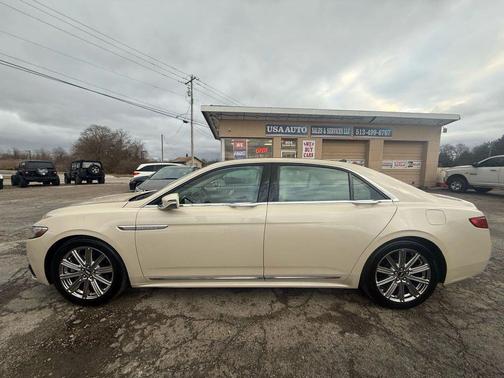 2018 Lincoln Continental Select