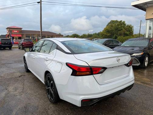 2023 Nissan Altima SR FWD