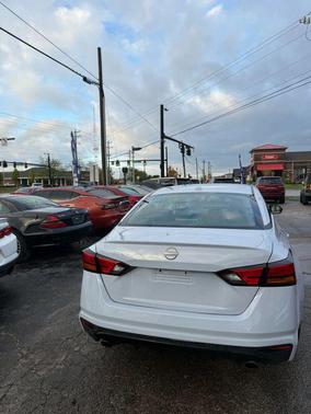 2023 Nissan Altima SR FWD