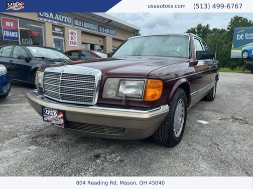 Burgundy 1991 Mercedes-Benz S-Class 300SE