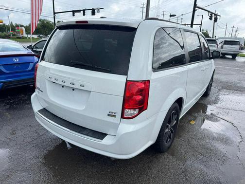 White Knuckle Clearcoat 2018 Dodge Grand Caravan GT