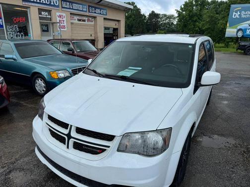 White Knuckle Clearcoat 2018 Dodge Grand Caravan GT
