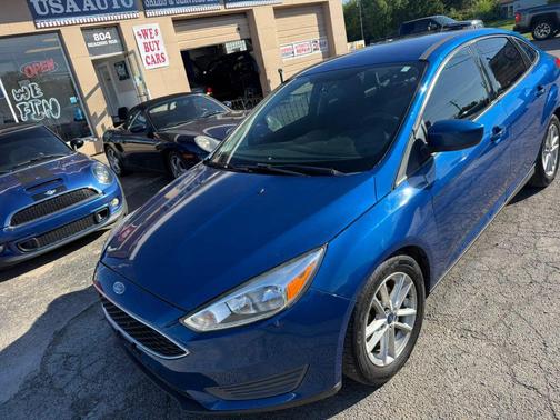 Lightning Blue Metallic 2018 Ford Focus SE