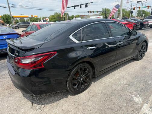 Super Black 2017 Nissan Altima 2.5 SR