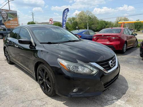 Super Black 2017 Nissan Altima 2.5 SR