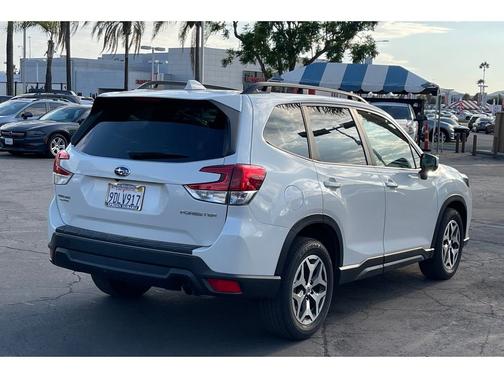 2022 Subaru Forester Premium