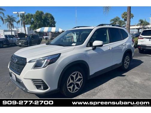 CRYSTAL WHITE PEARL 2022 Subaru Forester Premium