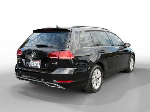 2018 Volkswagen Golf SportWagen TSI S