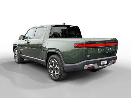 2024 Rivian R1T Adventure Package