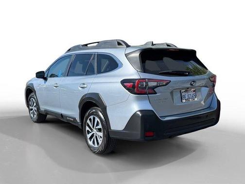 Ice Silver Metallic 2023 Subaru Outback Premium