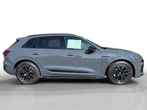 2024 Audi Q8 e-tron Premium