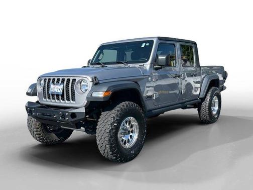 2020 Jeep Gladiator Sport