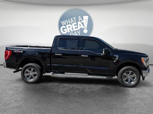 AGATE BLACK METALLIC 2022 Ford F-150 XLT