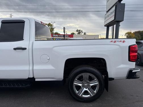 2016 Chevrolet Silverado 1500 Custom