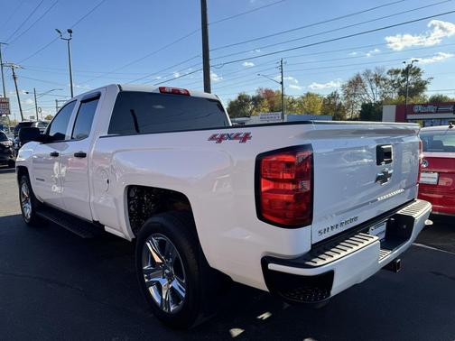 2016 Chevrolet Silverado 1500 Custom