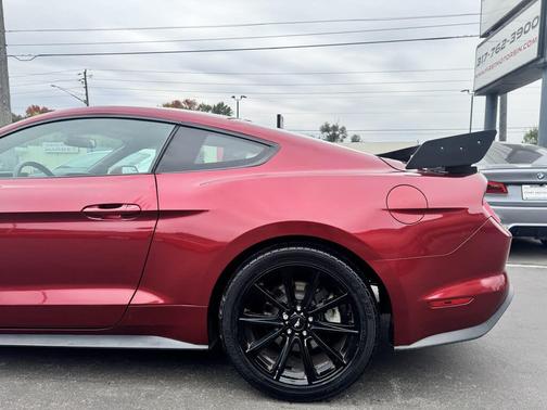 2019 Ford Mustang EcoBoost