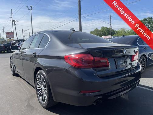 2019 BMW 530 530i
