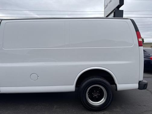 2008 GMC Savana 1500 Base