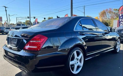 2012 Mercedes-Benz S-Class S550